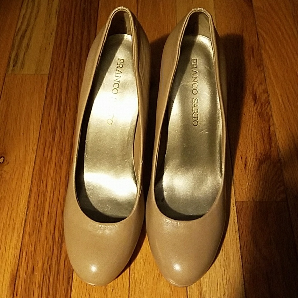 Franco Sarto leather pumps